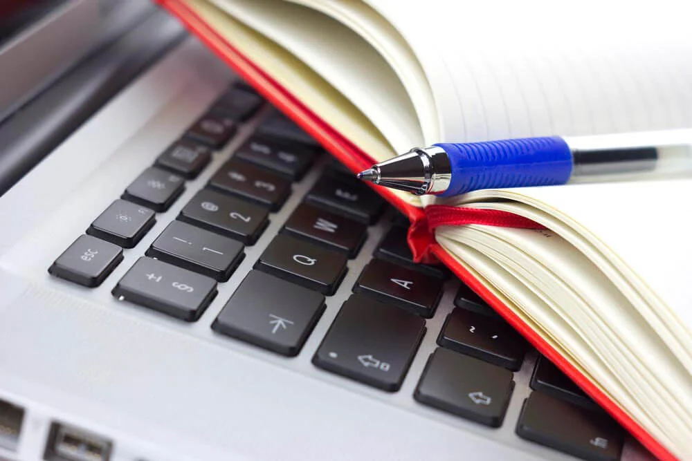 MEC mira farra dos diplomas de cursos online