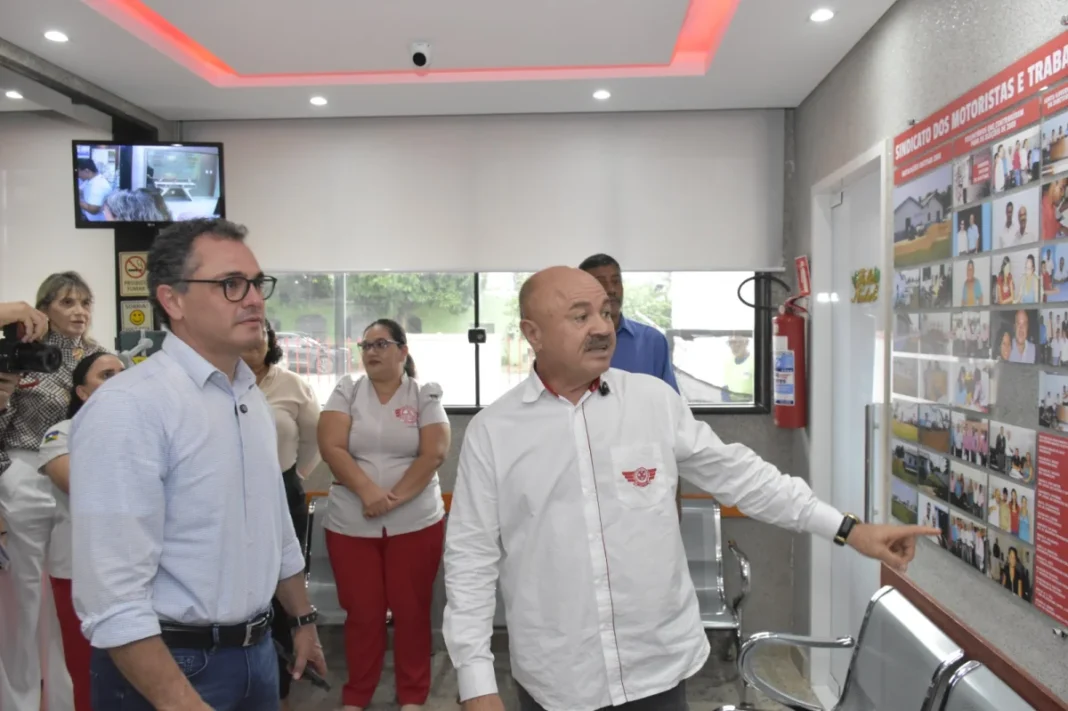 Sérgio Gonçalves visita sindicato, ouve reivindicações e críticas do setor de transporte