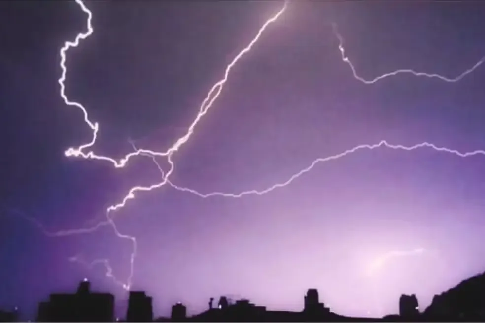 Última terça-feira de 2025 tem alerta de chuvas intensas em RO