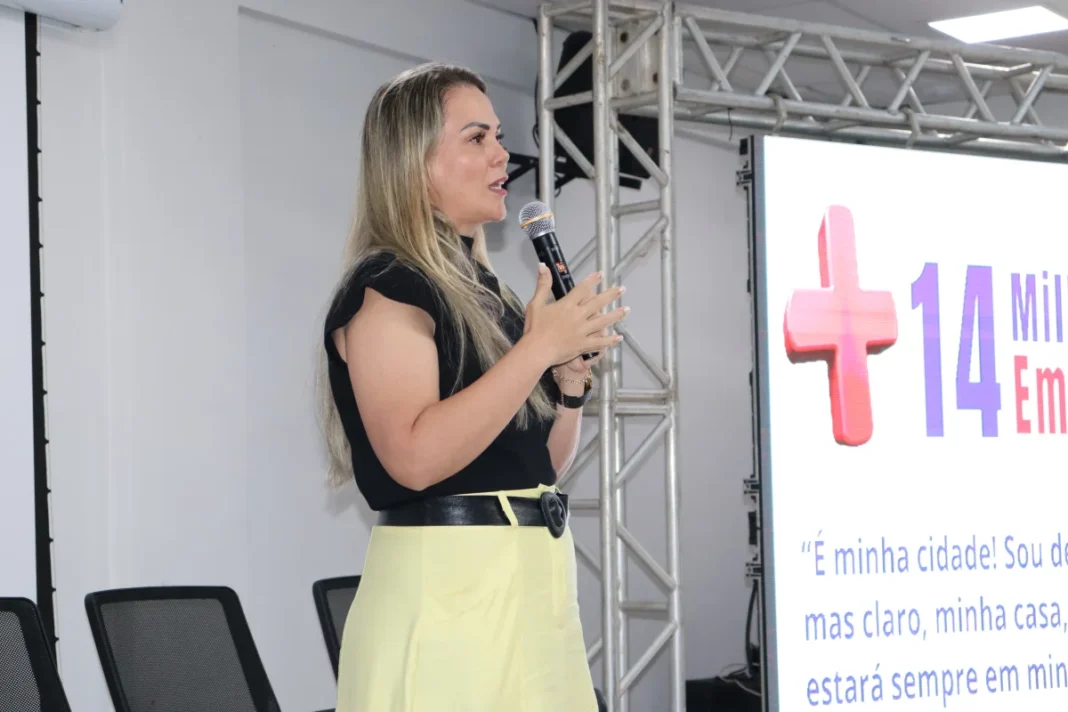 Deputada presta conta do mandato e destaca investimentos em Rondônia