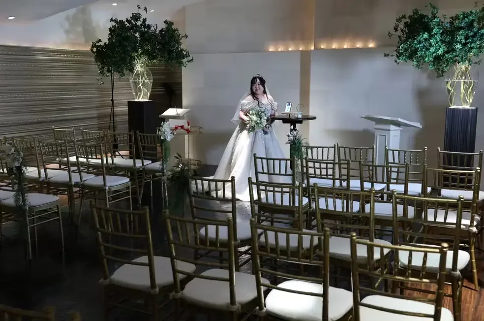 Mulher se casa com personagem criado no ChatGPT