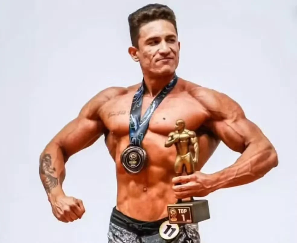 Ex-campeão morre após uso de produtos para ganho de massa muscular