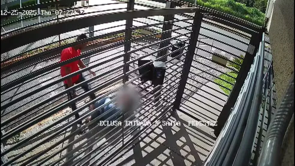 Jovem diz que foi espancada pelo ex porque demorou a mandar mensagem