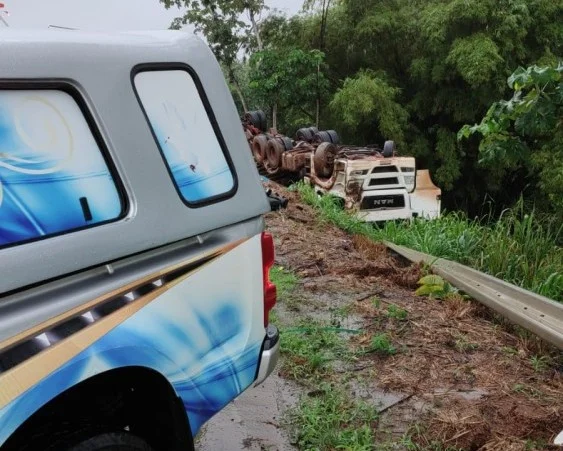 Nova BR-364: Acidente com carreta carregada mata adolescente em RO