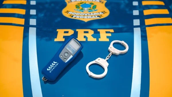 PRF prende vários motoristas bêbados no fim de semana