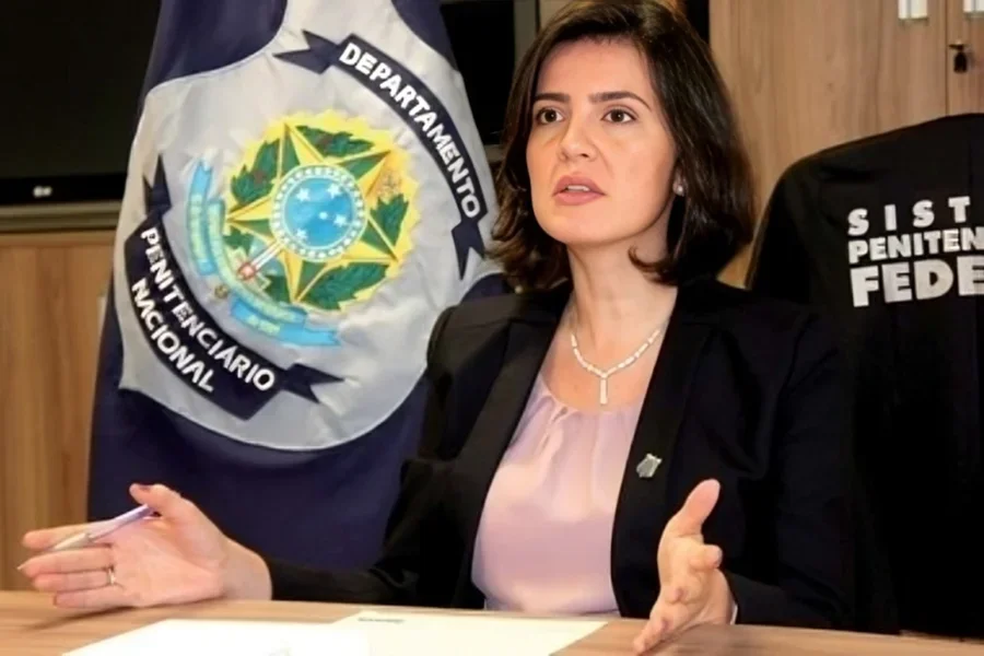 Delegada denuncia motorista da Uber que cobrou por devolução de notebook