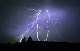 Sábado de chuvas e trovoadas em Rondônia