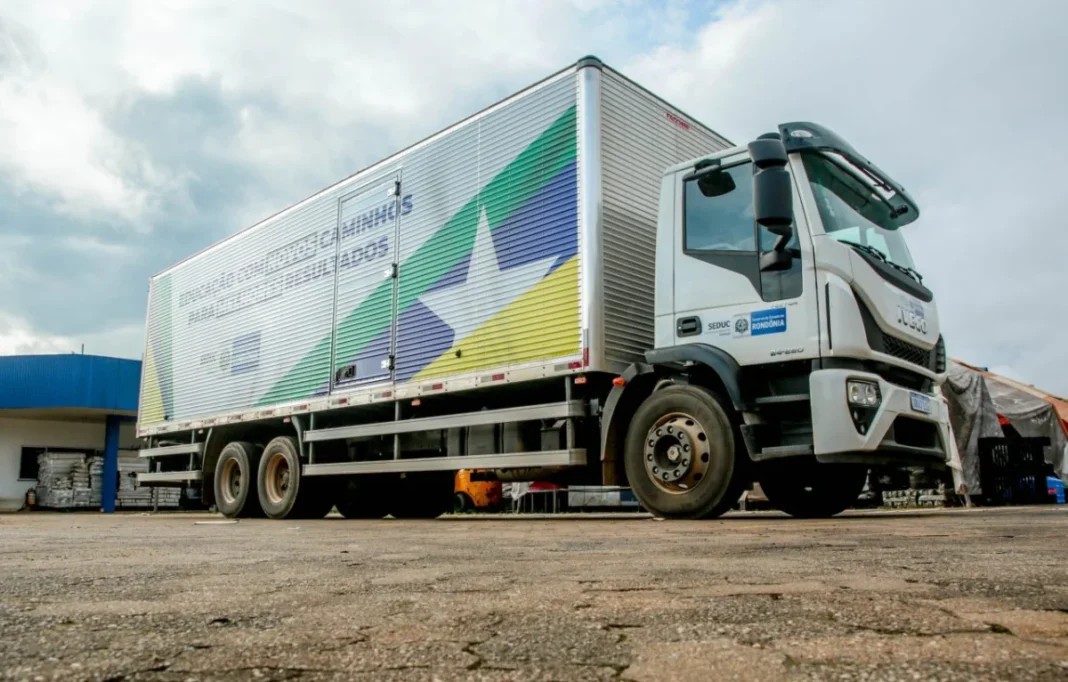 Polícia investiga desvio milionário de bens da Seduc