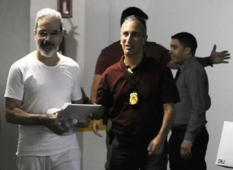 Ex-presidiário e dono de site lidera campanha contra o STF