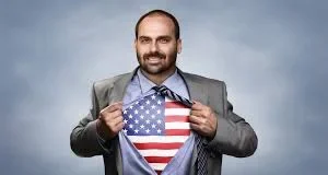 PF afasta Eduardo Bolsonaro do cargo