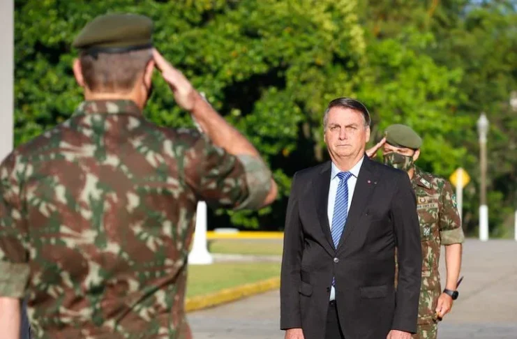 MP Militar pede expulsão de Bolsonaro do Exército