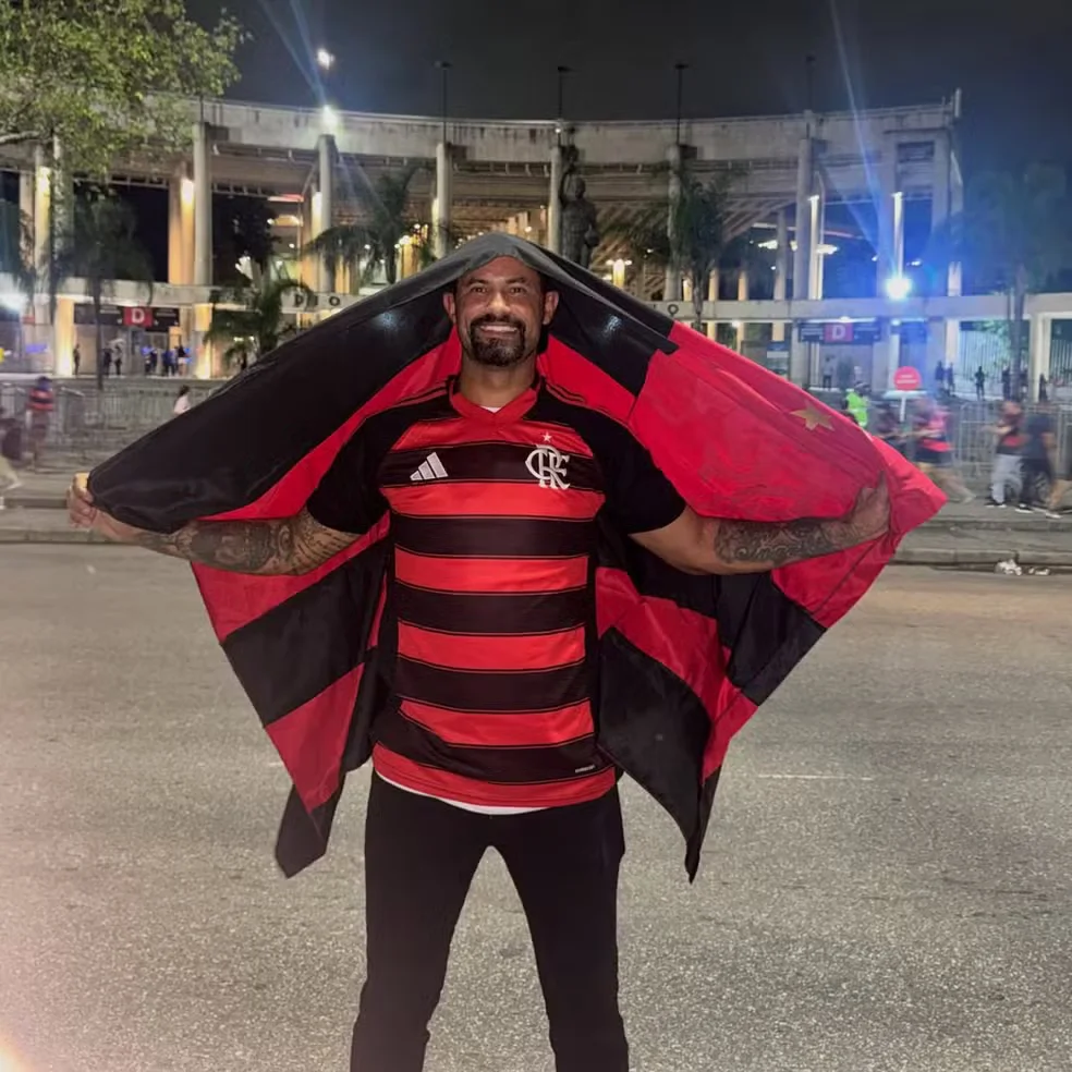 Justiça manda prender goleiro Bruno