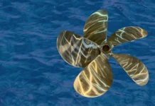 Criança é atingida por hélice de barco em balneário de RO