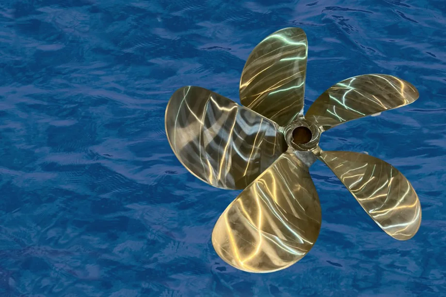 Criança é atingida por hélice de barco em balneário de RO