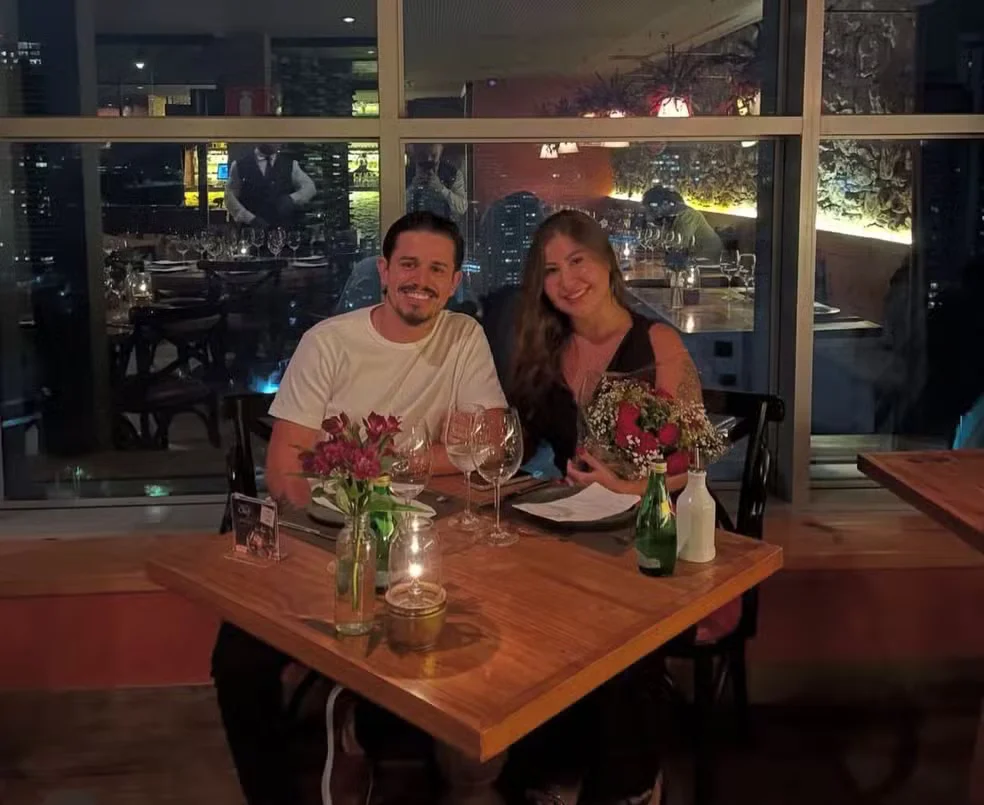 Jovem é morta após pedir celular do namorado