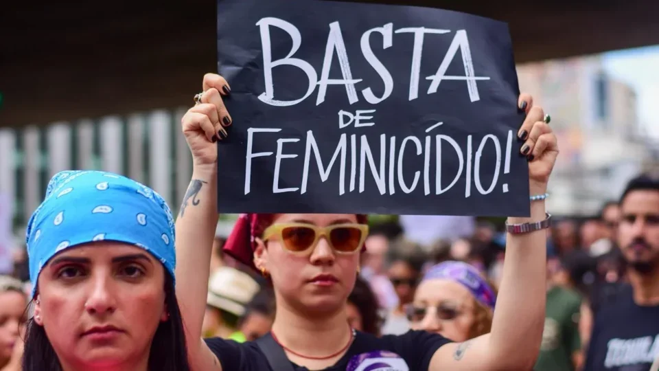 Denúncias não evitam 3 em 10 feminicídios no Brasil