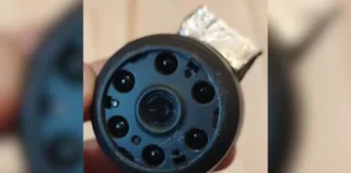 Mulher encontra câmera e suspeita do ex-companheiro