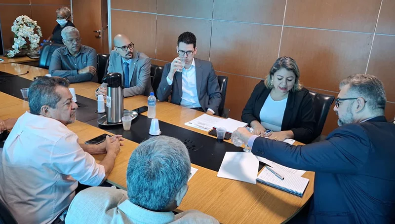 Sinprof cobra e Seduc paga piso retroativo ainda em abril