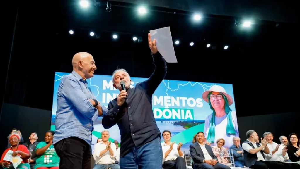 Único parlamentar de RO, Confúcio vota com Lula contra golpistas