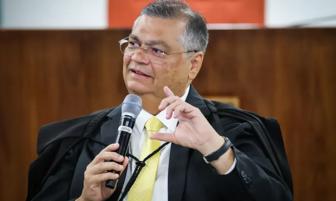 Ministro cobra investigação sobre uso eleitoral de emendas