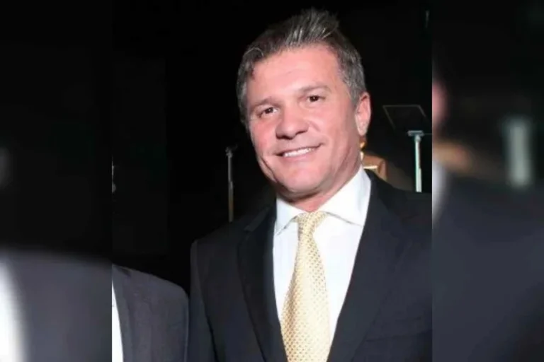 Urgente: pai de ex-banqueiro ligado a Flávio Bolsonaro é preso