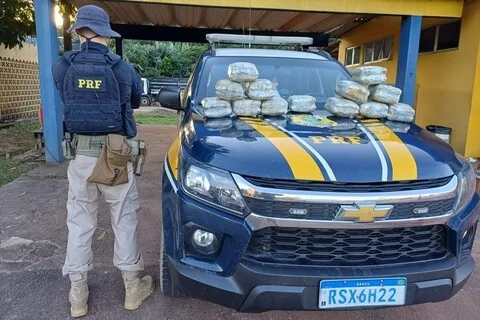 Passageira é flagrada com 15 kg de skunk em RO
