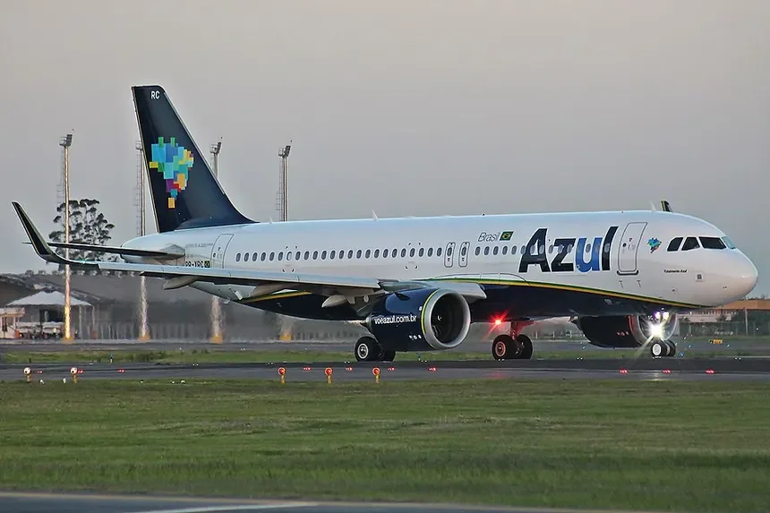 Copiloto passa mal e avião da Azul faz pouso de emergência