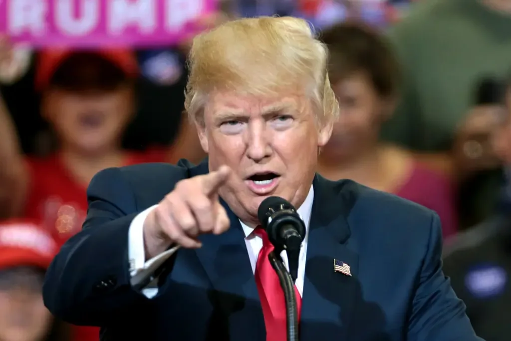 Trump manda atacar o Irã novamente