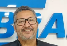 Acadêmico de Direito é homenageado pela Fenacom em Vilhena