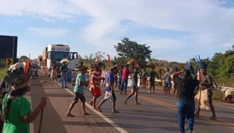 Bloqueio na BR-364: indígenas exigem exoneração de coordenadora em RO