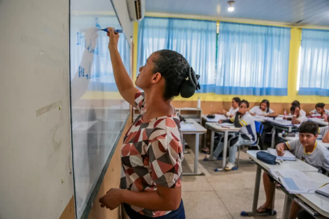 Educação política vira conteúdo obrigatório na educação básica