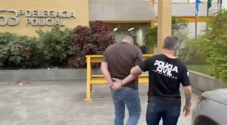 Falso médico é preso atendendo criança com tumor