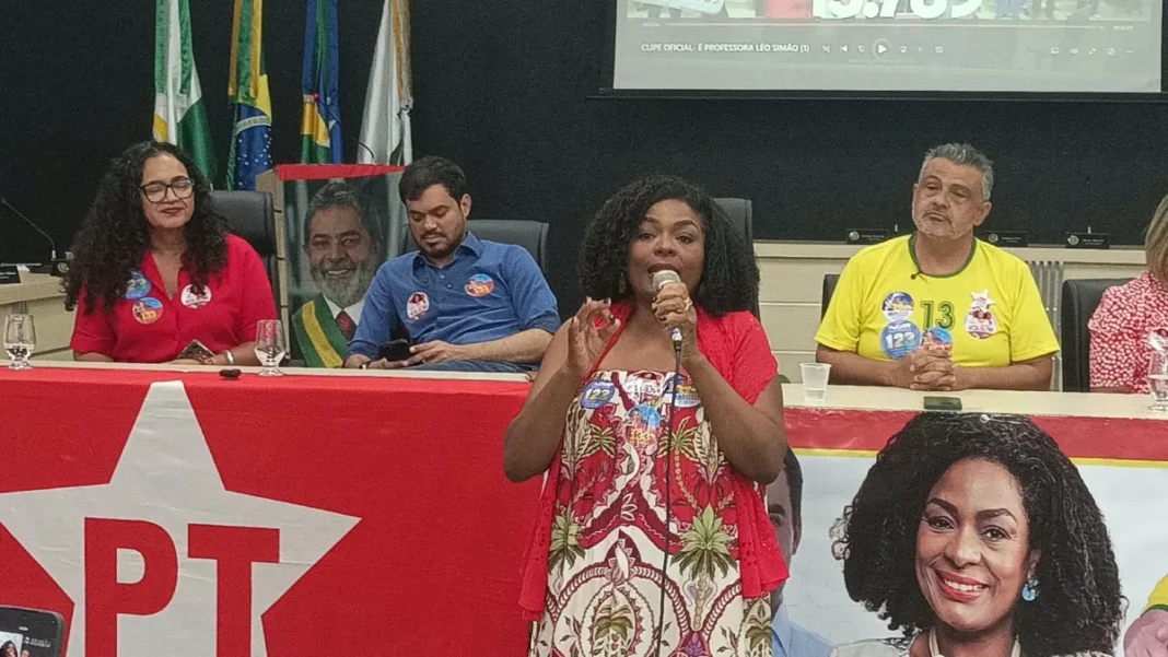 Léo Simão ganha adesões e fortalece campanha