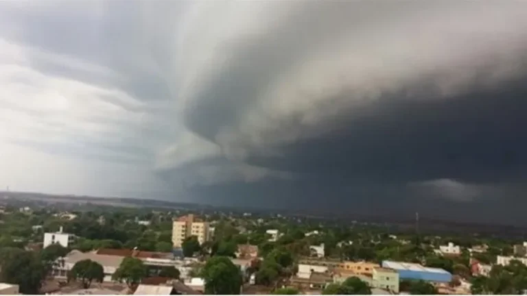 Domingo será de chuva e trovoadas em RO