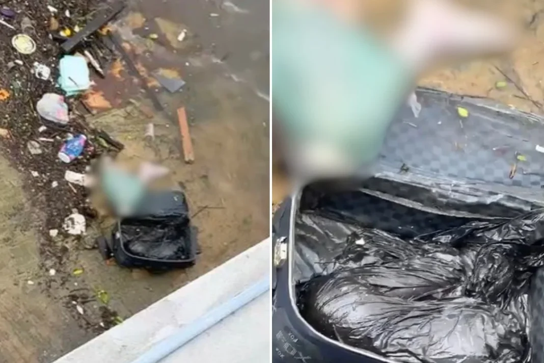 Mala com duas pernas humanas é encontrada boiando