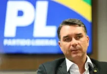 É o Flávio Bolsonaro! Rejeição atinge 50%, diz pesquisa