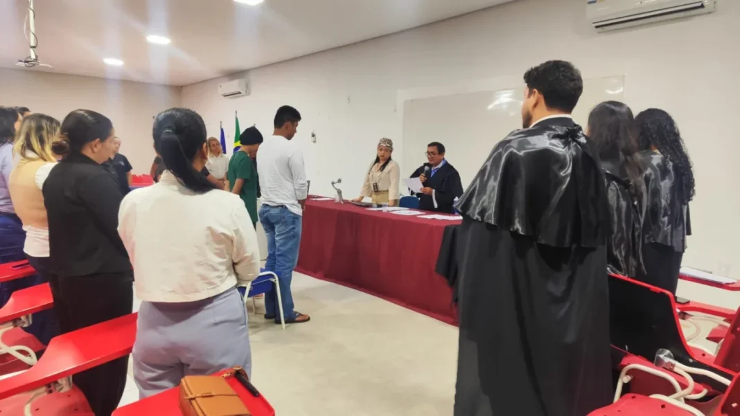 Fasa promove júri simulado com acadêmicos de Direito