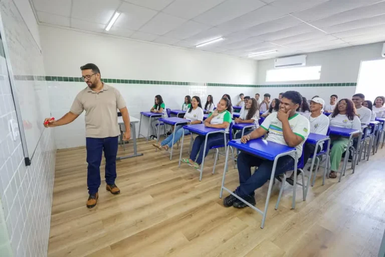 PND é aplicada neste domingo para professores em RO