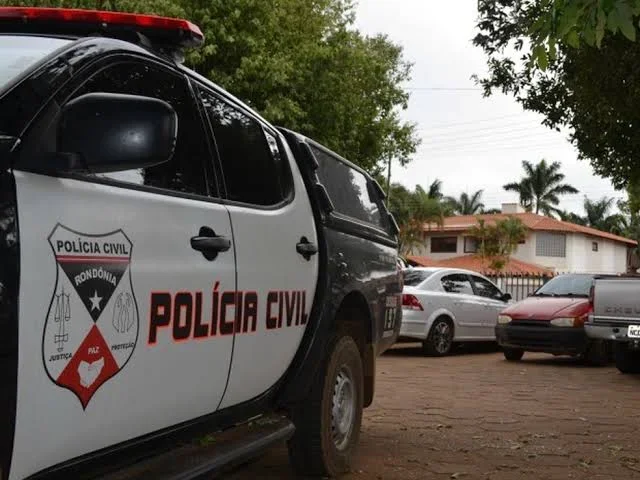 Fazendeiro é morto a facadas e esposa é procurada em RO