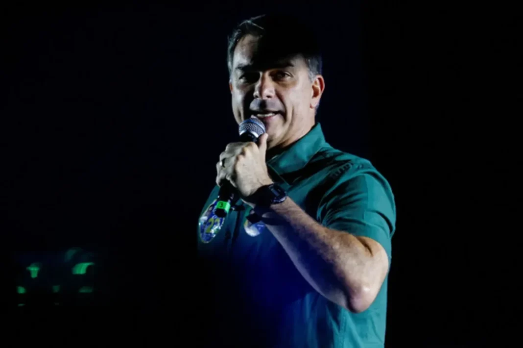 Festa com prostitutas e Rolex envolvem Flávio na pandemia