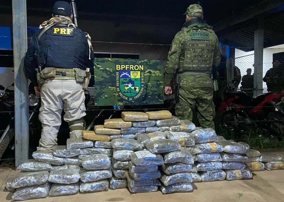 Mais de 100 kg de skunk são apreendidos em RO