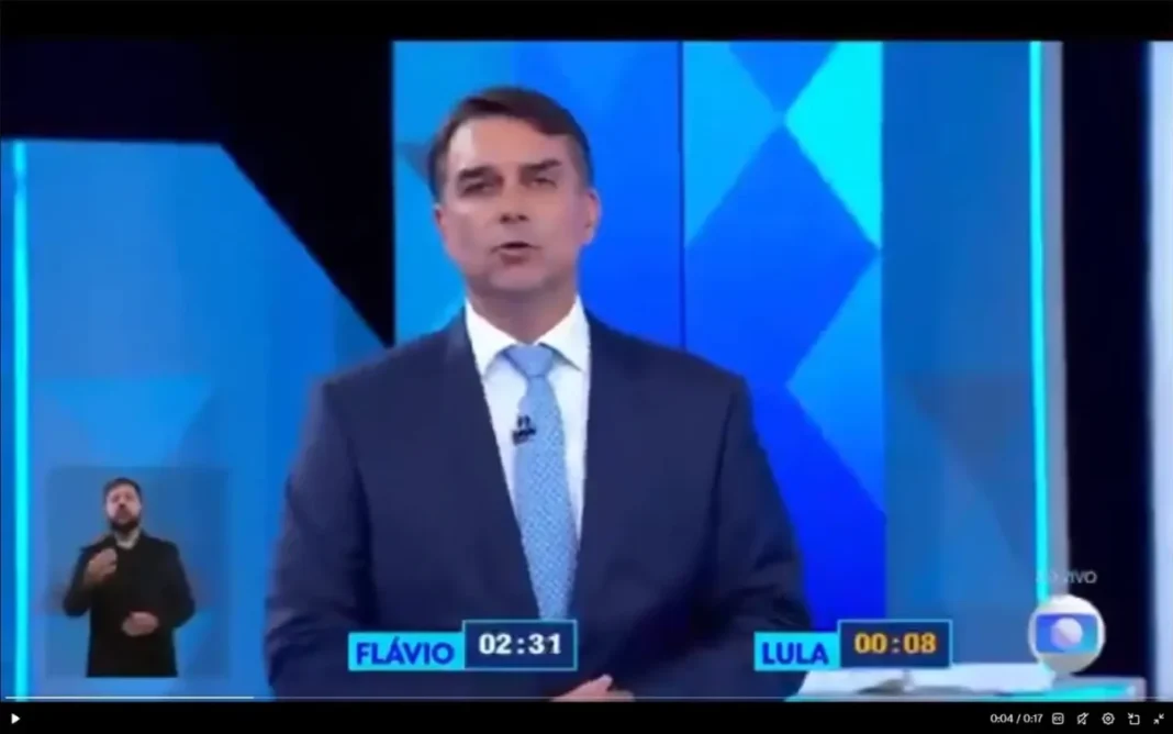 Flávio debocha de dedo amputado de Lula