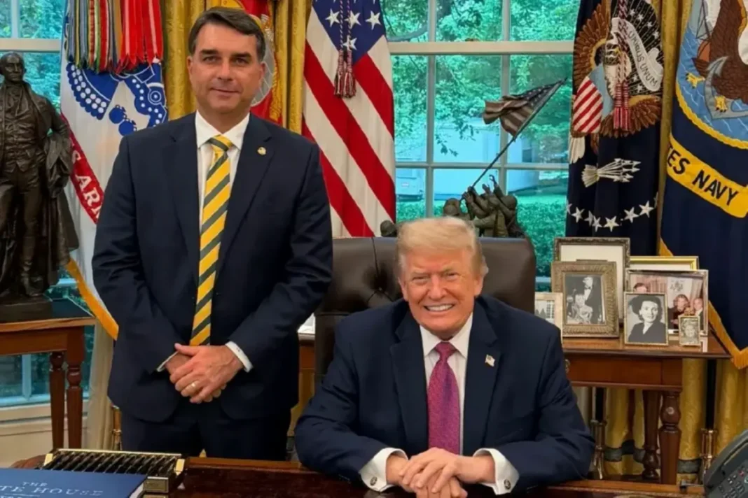 Imprensa dos EUA detona Trump e Flávio: “corrupto e golpista ”