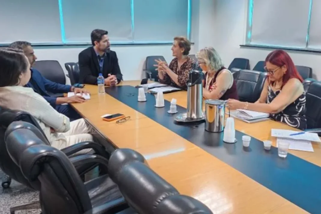 Sintero cobra pauta atrasada do novo chefe da Seduc