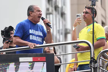 ‘São uns jumentos’, diz Malafaia sobre filhos de Bolsonaro