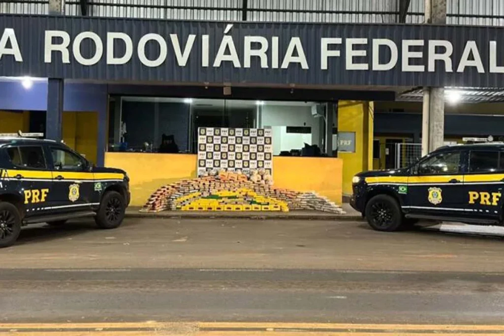 Caminhão com 600 kg de drogas é interceptado em RO