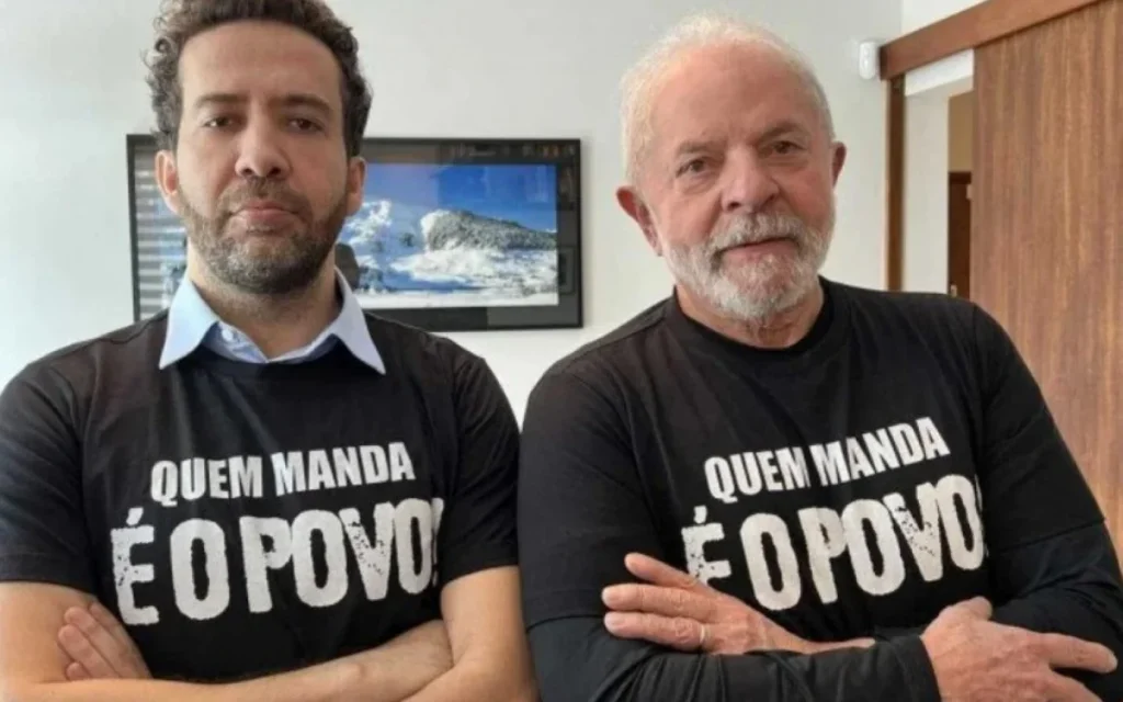“Exército de Lula” cresce e canal de Janones supera 1 milhão