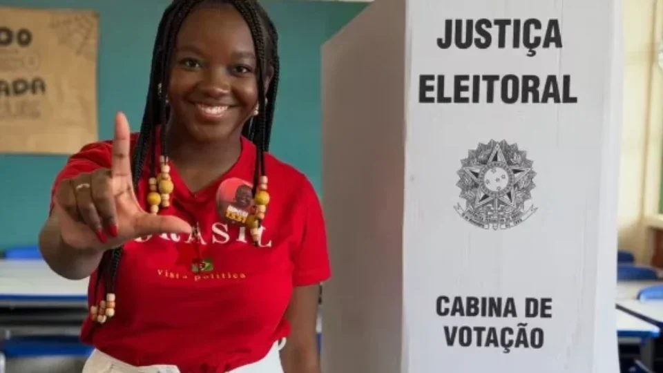 Fenômeno nas urnas, deputada sofre ameaças de morte e estupro