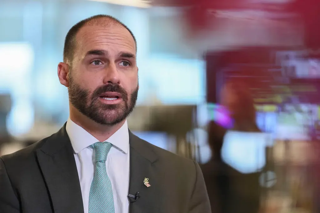 STF manda prender Eduardo Bolsonaro