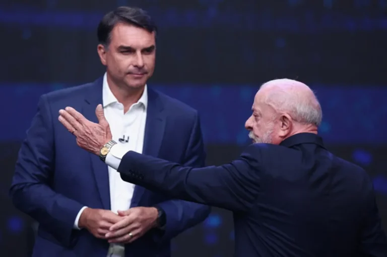 Formato do debate são detonados nas redes: “uma zona”